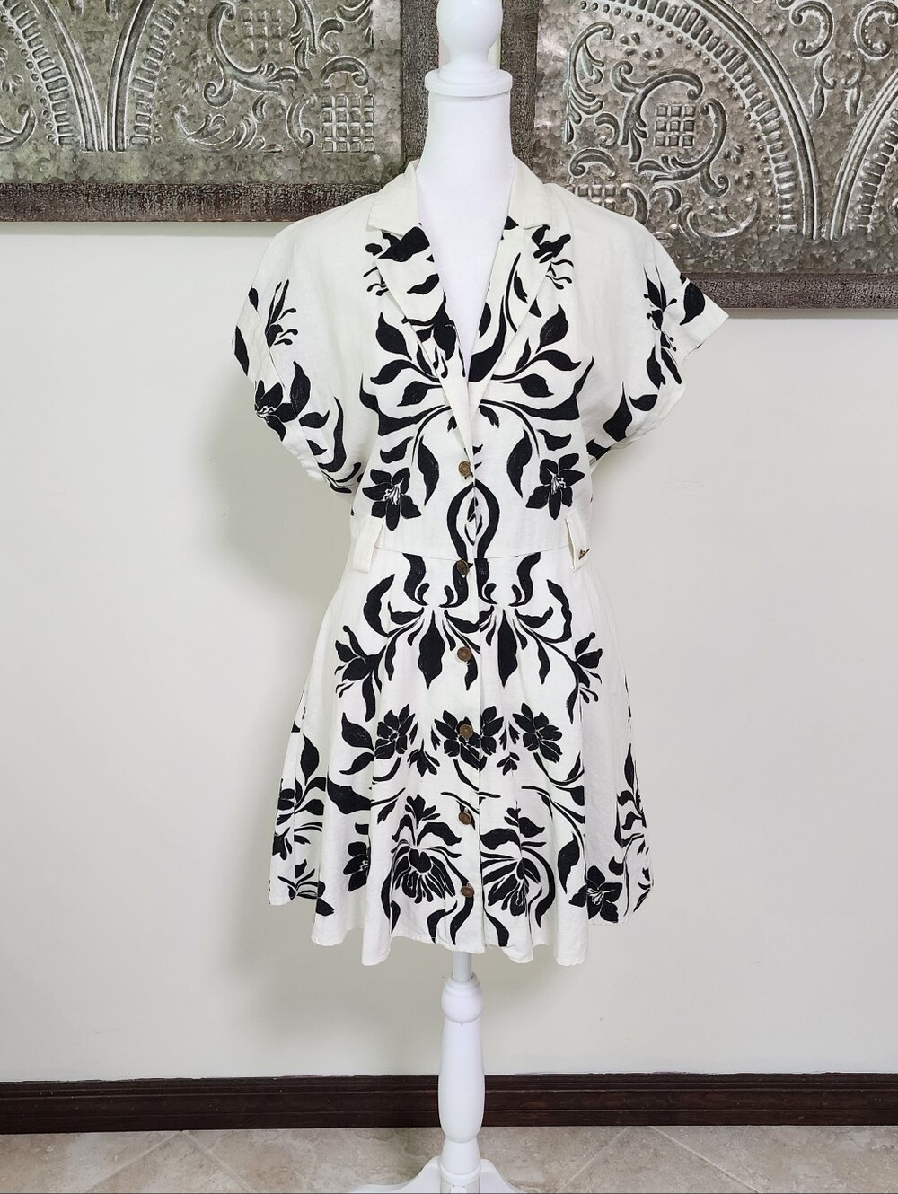 Zara Cream & Black Floral Linen Blend Button-Front Fit-and-Flare Dress Large - Picture 2 of 16